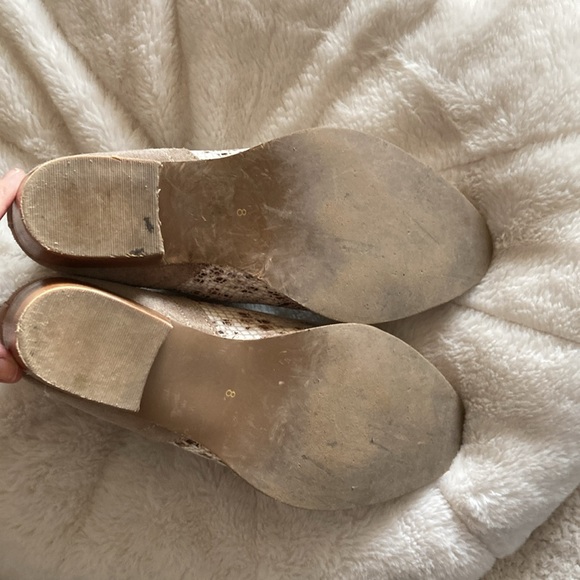 Diba True short side booties size 8 - Picture 8 of 11